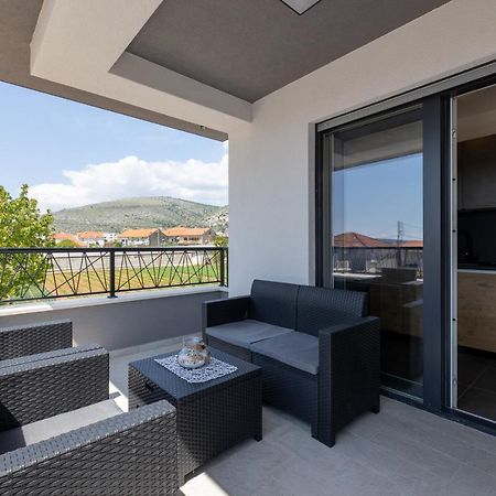 Apartments Maya & Tina Trogir Kültér fotó