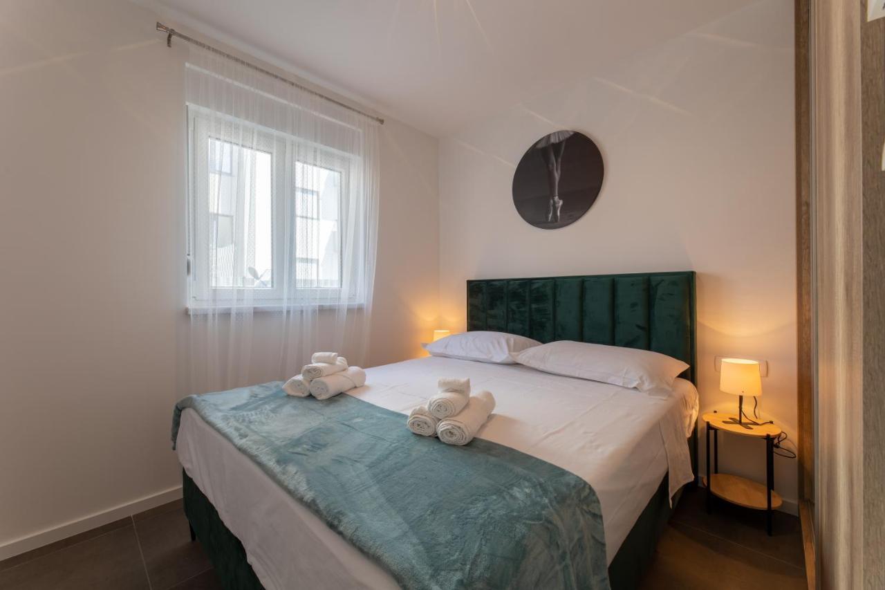 Apartments Maya & Tina Trogir Kültér fotó