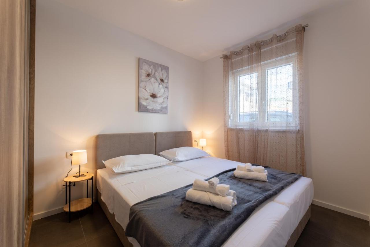 Apartments Maya & Tina Trogir Kültér fotó