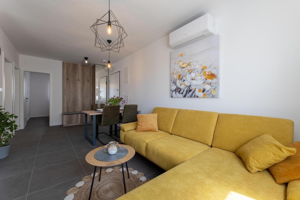 Apartments Maya & Tina Trogir Kültér fotó