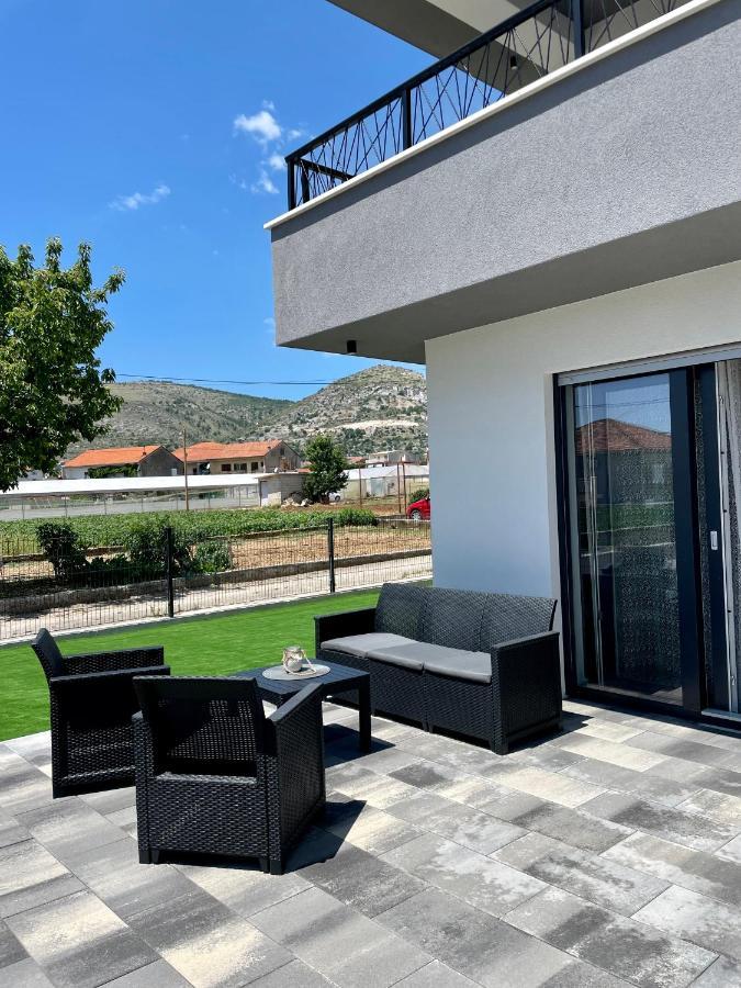Apartments Maya & Tina Trogir Kültér fotó